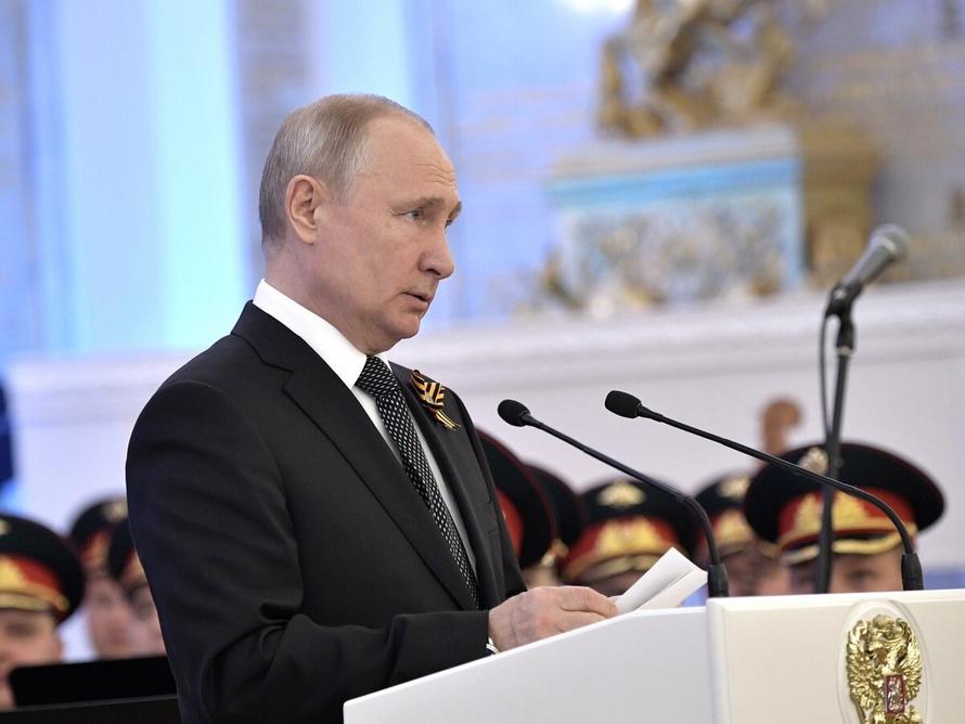 Путин поздравил с 9 Мая бывшие союзные республики. Но не все