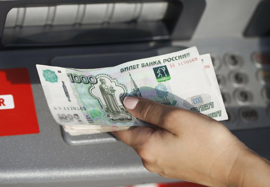 Банки обязали возвращать деньги, которые россияне перевели мошенникам. Но есть нюанс