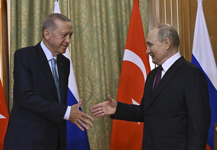 Путин и Эрдоган провели переговоры в Сочи. Почему это важно