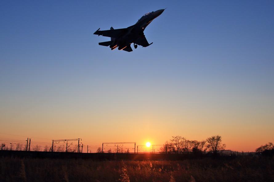 Украинский пилот угнал самолёт и сбежал в Россию. Главное в истории