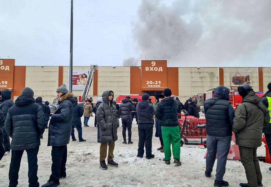 В Москве загорелся знаменитый рынок «Садовод». Что известно