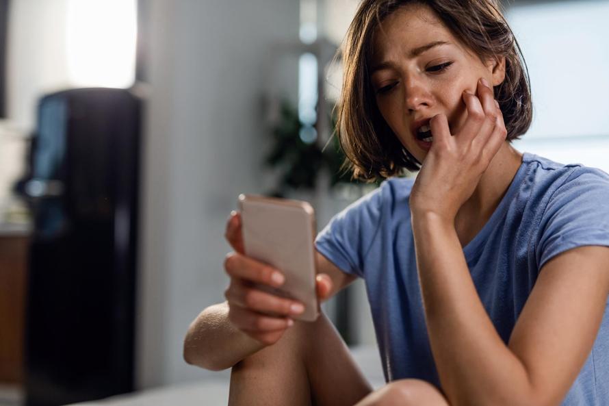 Мошенники стали пользоваться новой функцией WhatsApp* для обмана россиян
