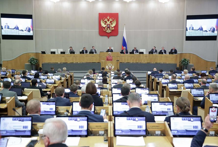 В Госдуме предложили поднять россиянам призывной возраст до 50 лет. Но не всем