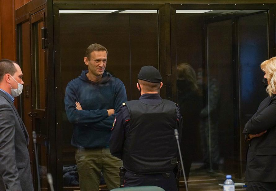 Алексея Навального* обвинили в краже 2,7 млн рублей