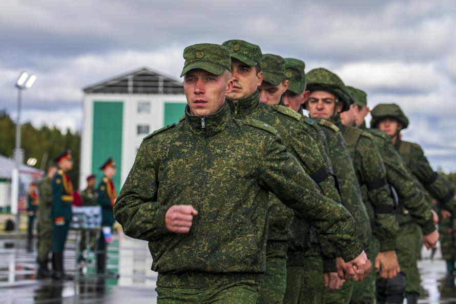 Российским военным назначили новые выплаты. Кто и сколько получит