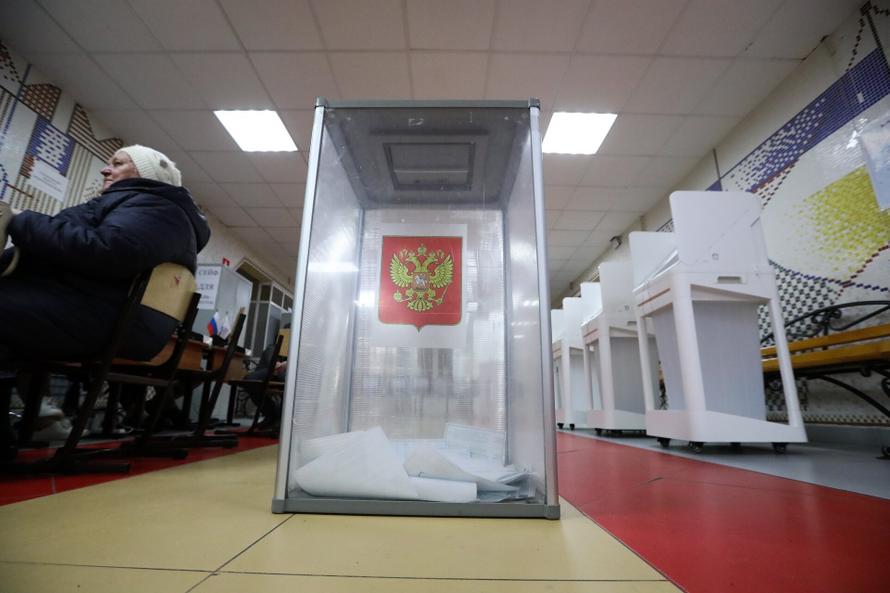 Доктор наук, мастер по ноготочкам и студент с 2 млн рулей. Кто атакует избирательные участки