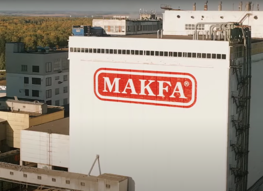 Приставы арестовали имущество «Макфы». Что теперь будет с работниками