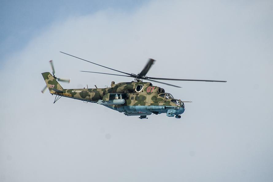 Военный вертолёт России разбился у побережья Крыма. Что случилось