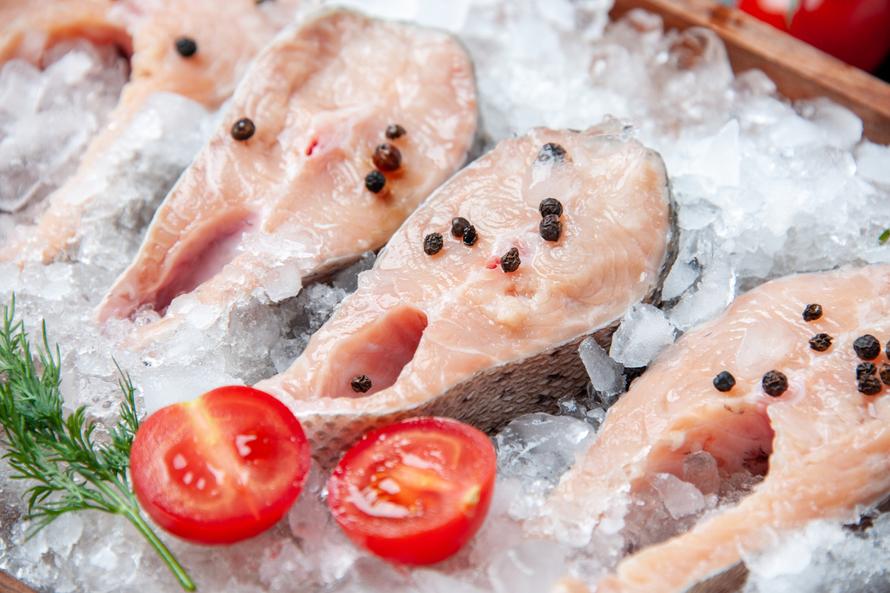 Как не отравиться замороженным мясом или рыбой? Пригодится нож