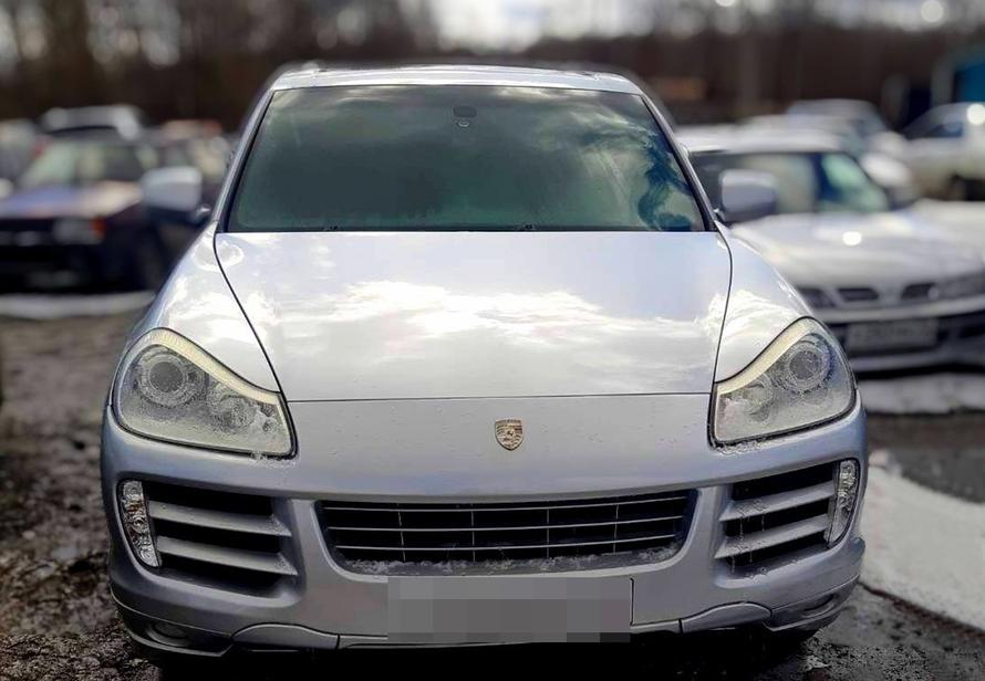 Приставы отправили Porsche россиянина на СВО. За что отобрали авто