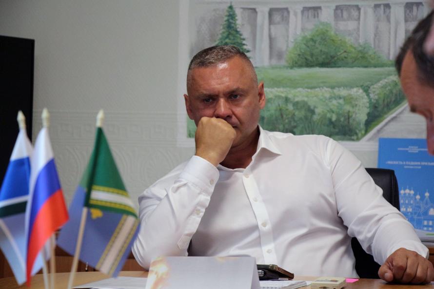 «Начались душевные волнения и переживания». Российский мэр засудил супругу бойца СВО за комментарий в соцсетях
