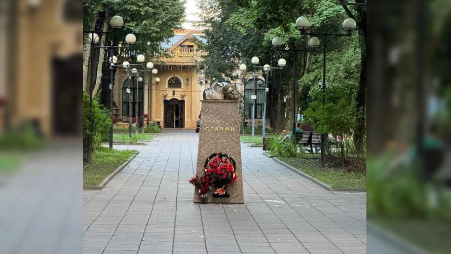 Россиянин «обезглавил» памятник Сталину в Подмосковье. Монумент поставили без разрешения
