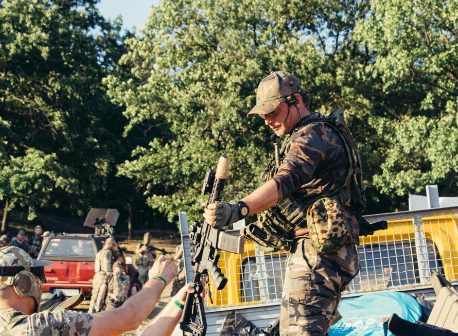 Россиян будут обучать защите при вооружённом нападении. Подробности раскрыли в Минобороны