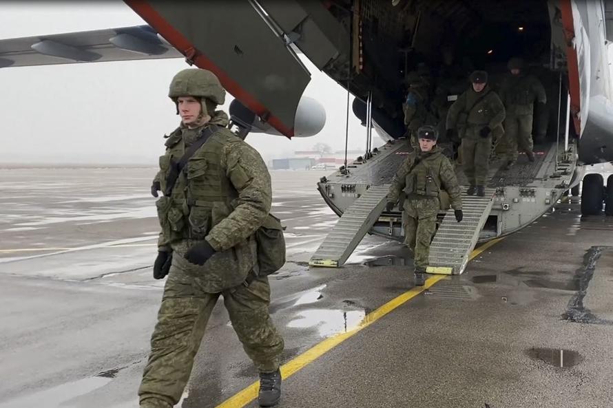 В Госдуме заявили, что новые бойцы СВО  получают не все надбавки. Что известно