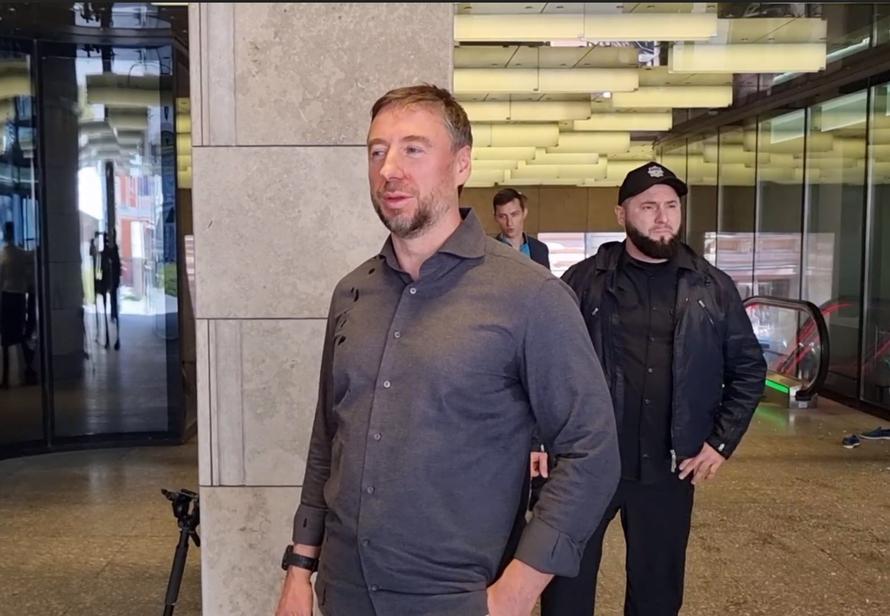 СМИ сообщили о предъявленных Бакальчуку обвинениях. Что нового в деле о стрельбе в офисе Wildberries