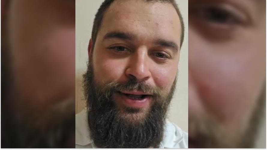 Силовики задержали известного военного блогера на концерте в российском городе. Почему