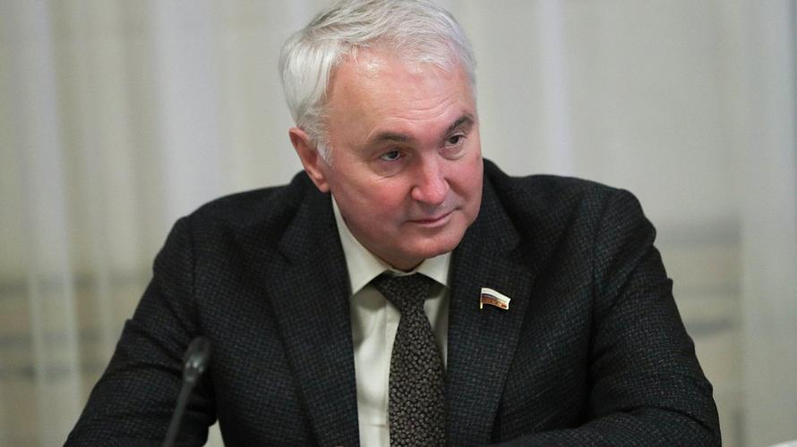 На Украине заявили о готовности быстро создать ядерное оружие. Что на это ответили в России