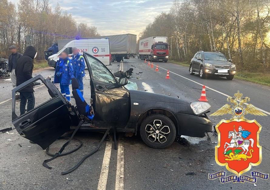 Легковушку разорвало в клочья: пять человек погибли в аварии под Москвой. Что там произошло