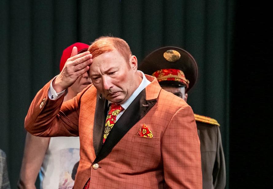 Налоговая решила ликвидировать компанию юмориста Гальцева. За что она так с ним