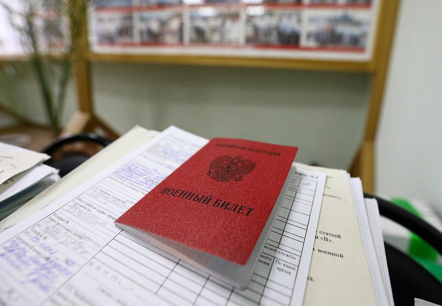 Помощник российского военкома отправлял на СВО «мёртвые души». Зачем