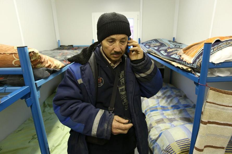 Мигрантам станет сложнее купить сим-карту в России. Что поменялось