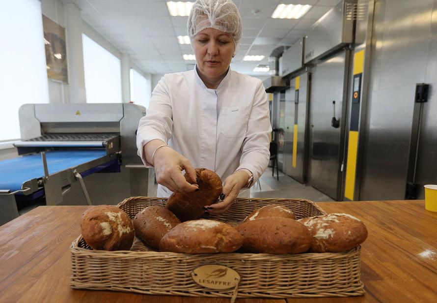 Производители хлеба предупредили продавцов о росте цен. Что ответили власти