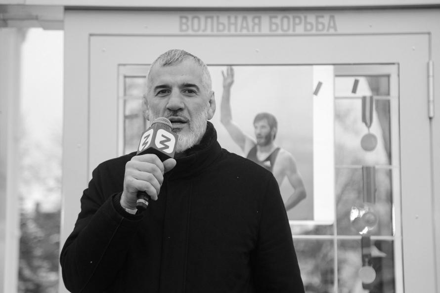 Скончался легендарный российский борец Бувайсар Сайтиев. Чем он запомнился