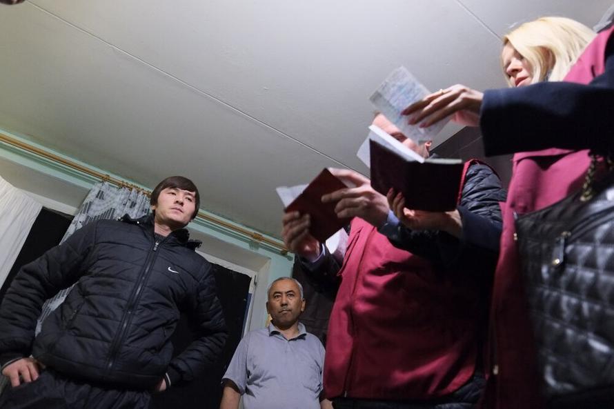 В Госдуму внесли законопроект против «резиновых» квартир и «гетто». Что теперь ждёт мигрантов