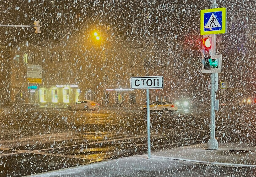 Москвичам пообещали сугробы в выходные. И это не первоапрельская шутка