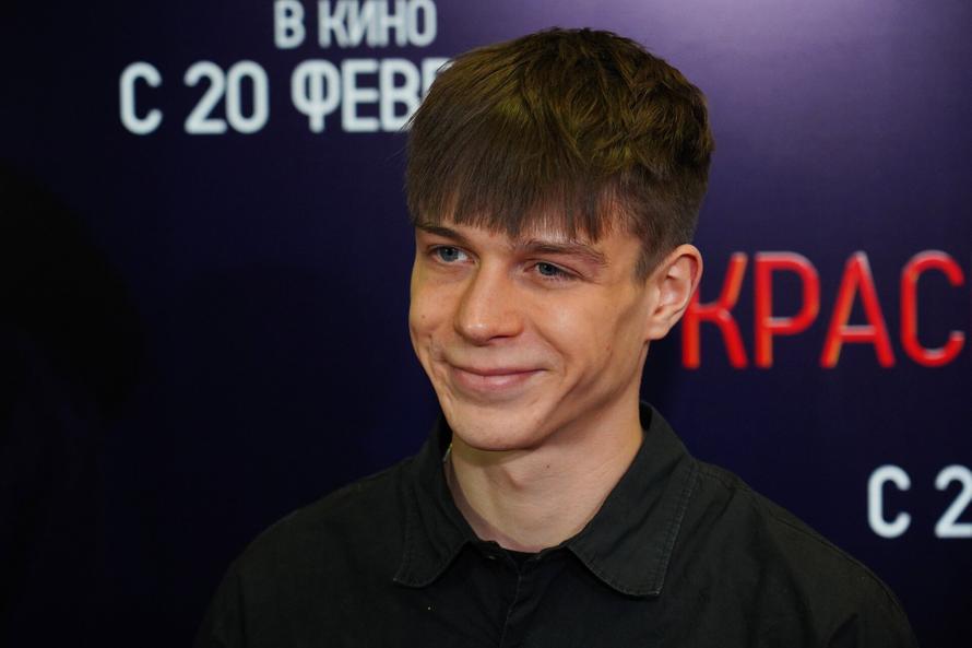 Глеб Калюжный отправится в ДНР после уголовного дела за уклонение от армии. Но едет он не служить