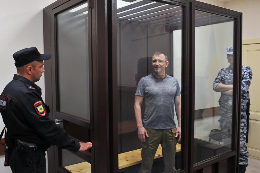 Арестованного за мошенничество генерал-майора Попова не пустили на СВО. Его ждёт колония
