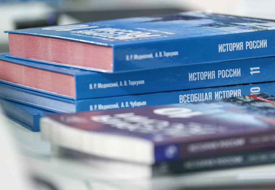 Бороться с искажением образа России решили с помощью «гильдии историков». Что уже известно