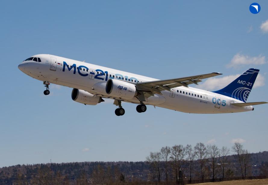 «Призван заменить Boeing и Airbus». В России протестировали отечественный авиалайнер МС-21