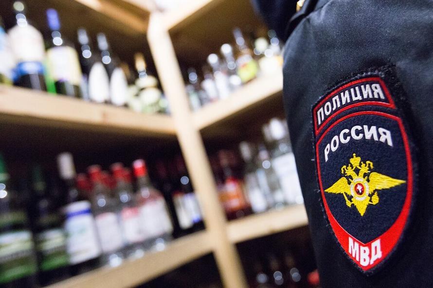 В России всё активнее ужесточают продажу алкоголя. Где действуют ограничения и к чему это приводит