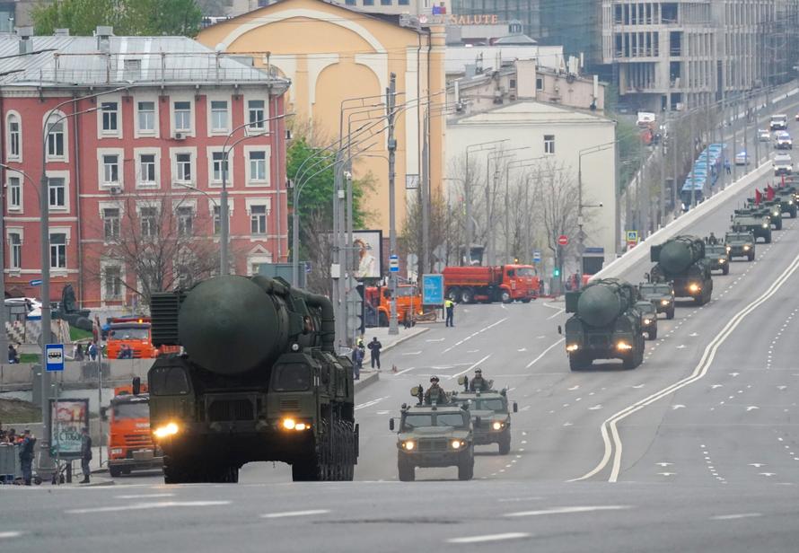 Перекрытие движения в Москве: какие улицы станут недоступны из-за парада Победы