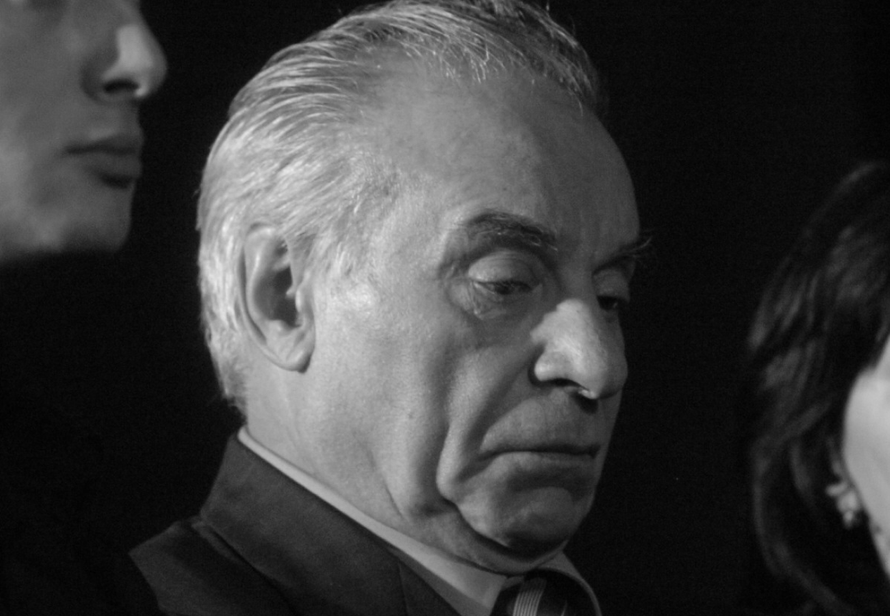 Умер муж звезды «Девчат» и советский дипломат Вилли Хштоян. Чем он известен