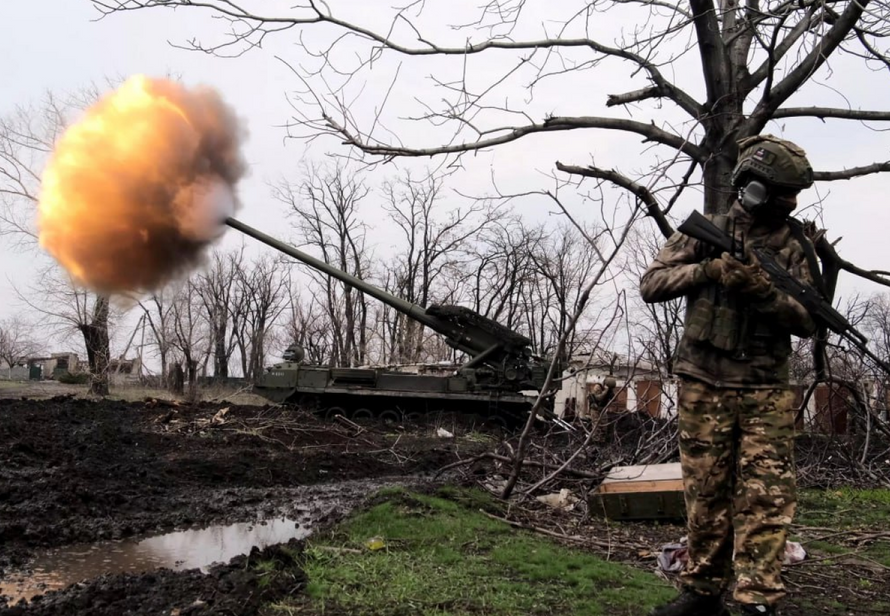 Ответ за атаки на аэродромы: Россия ударила по авиабазе ВСУ и другим объектам. Главное