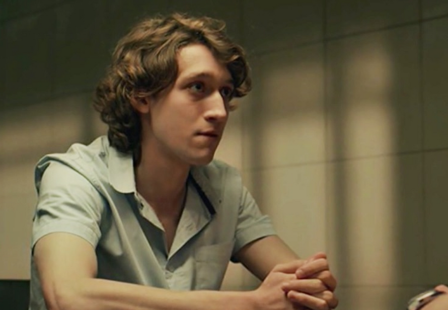 Актёр «Склифосовского» может на 10 лет сесть в тюрьму за избиение матери. Что известно о конфликте