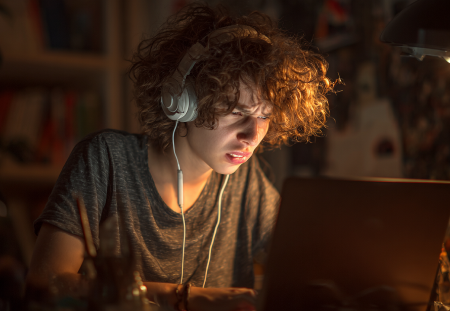 Россиян захотели оставлять без интернета на неделю или в выходные. Для чего?