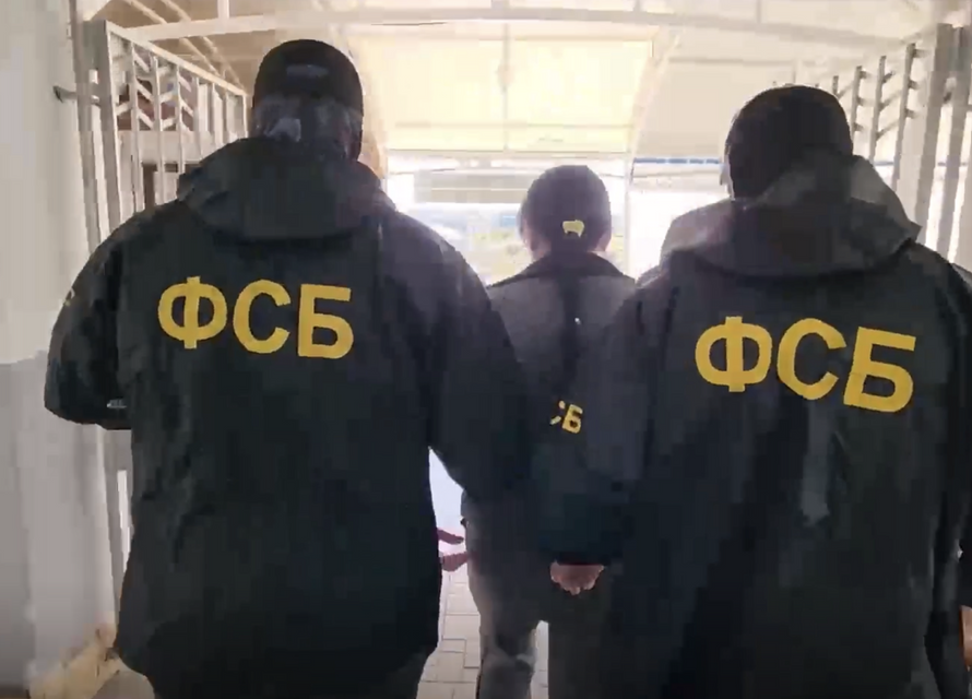 В России женщину-повара задержали за госизмену. Она собиралась отравить бойцов СВО