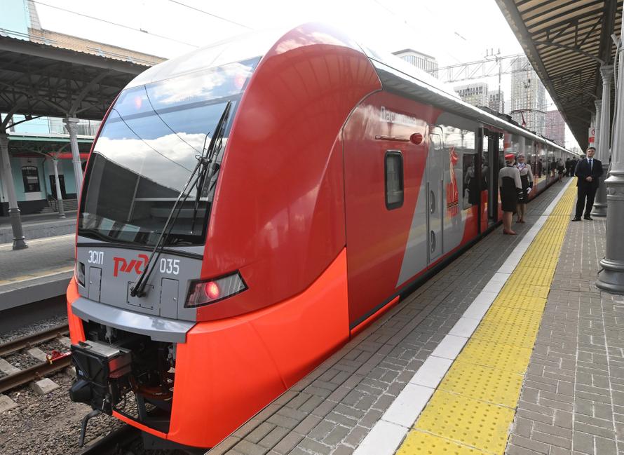 В российских поездах появились места только для семей с детьми. Как их найти