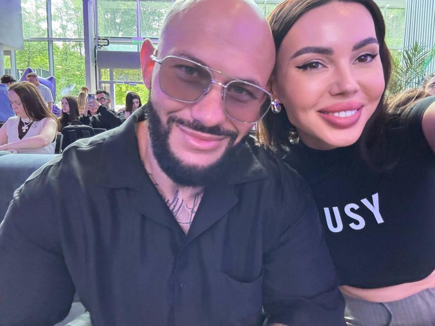 «Устала быть сильной»: Самойлова опять подала на развод с рэпером Джиганом. Что об этом известно