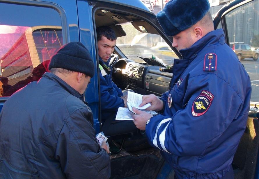 В России мигрантам хотят сократить в 60 раз срок оплаты штрафов за нарушения ПДД. Зачем