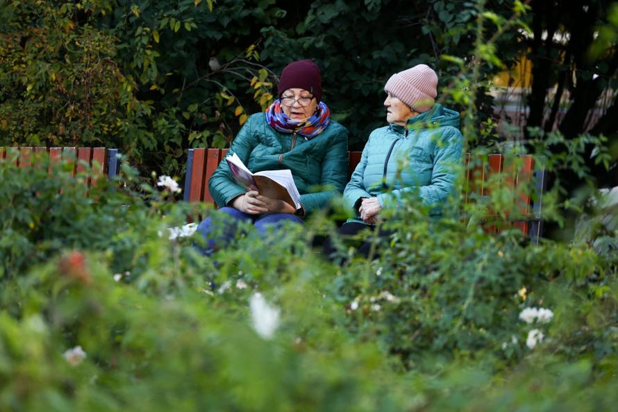 Женщин в России на 10 млн больше, чем мужчин. Их средний возраст, рост и вес назвали в Росстате