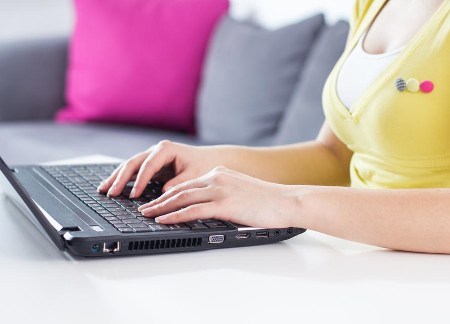 В Роскомнадзоре объяснили, почему плохо работают WhatsApp* и Telegram. Операторы связи ни при чём