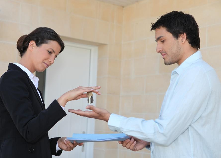 Риелторские услуги в России могут подорожать с 2026 года. На сколько и почему