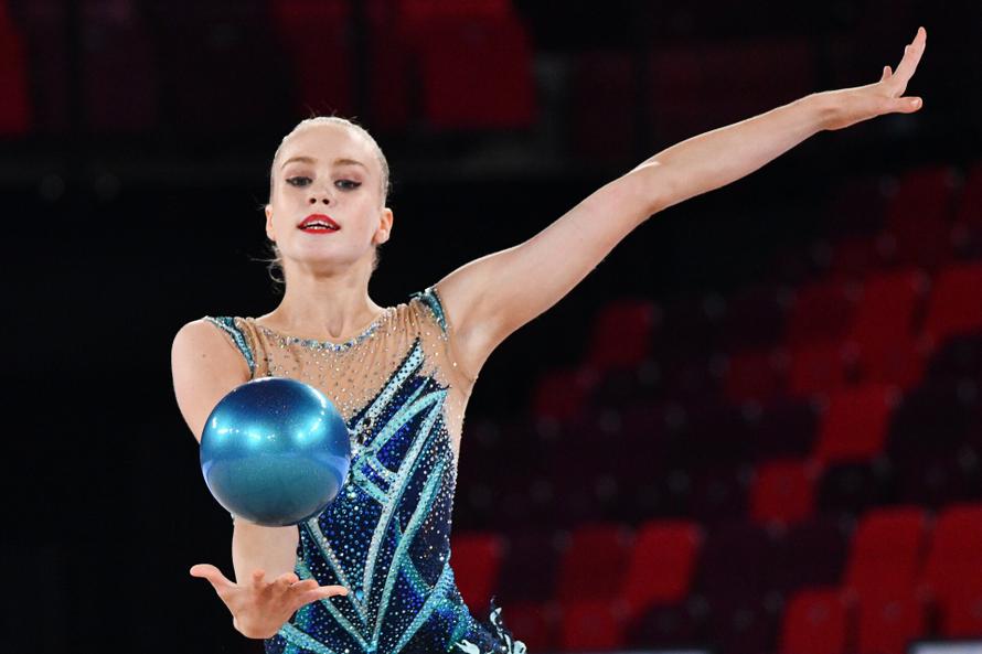 Россиянка завоевала три титула чемпионки мира за два дня. Кто такая Ангелина Мельникова