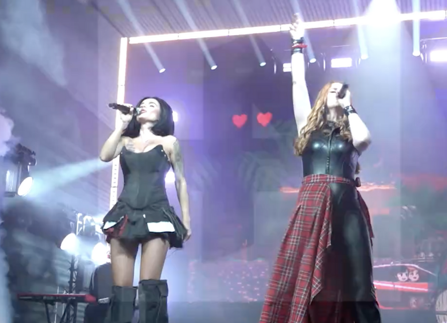 У t.A.T.u. вышел новый альбом: Волкова и Катина говорят, что не имеют к нему отношения