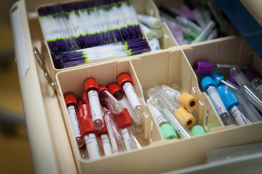 В России запустили первое производство вакцины от вируса папилломы человека. Как её получить