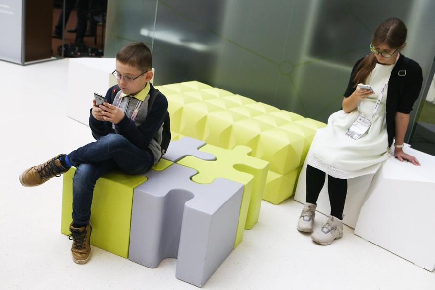 В России появятся детские сим-карты. Чем они будут отличаться от обычных